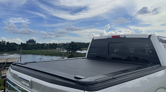 O fechamento dobro manual 4x4 pegara a cremalheira da cuba da barra da tampa do rolo para o caminhão de Hilux Revo